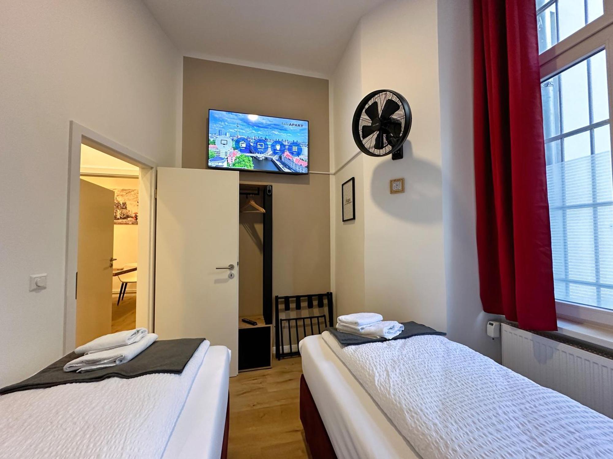 Fairapart 5 Rooms, 2 Baths, 120sq M Prenzlauer Berg * Berlijn
